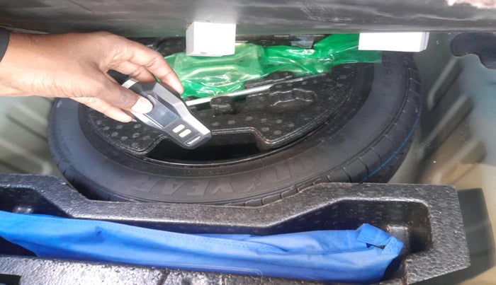 2021 Maruti Ciaz DELTA 1.5 SHVS MT PETROL, Petrol, Manual, 29,797 km, tyre