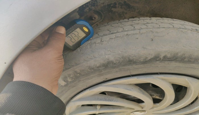 2011 Maruti A Star VXI, Petrol, Manual, 2,23,779 km, tyre