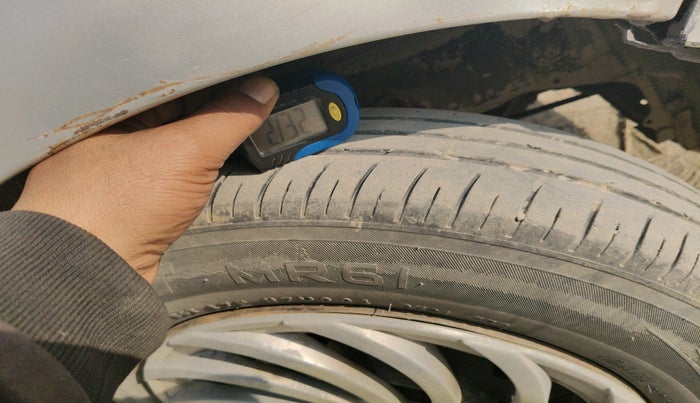 2011 Maruti A Star VXI, Petrol, Manual, 2,23,779 km, tyre