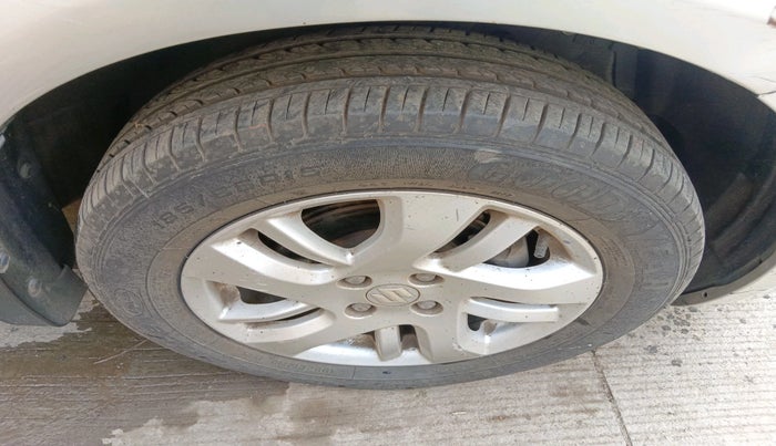 2012 Maruti Swift Dzire ZDI, Diesel, Manual, 93,397 km, tyre