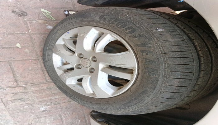 2012 Maruti Swift Dzire ZDI, Diesel, Manual, 93,397 km, tyre