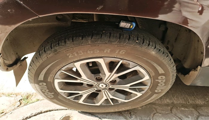 2021 Renault Duster RXZ 1.5 PETROL MT, Petrol, Manual, 33,459 km, tyre