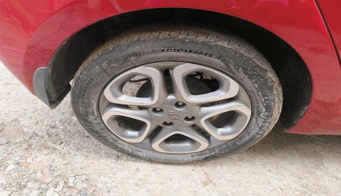 2019 Hyundai Elite i20 ASTA (O) CVT, Petrol, Automatic, 70,856 km, tyre