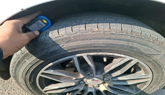 2011 Hyundai i20 MAGNA 1.2, Petrol, Manual, 1,17,392 km, tyre