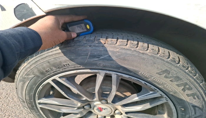 2011 Hyundai i20 MAGNA 1.2, Petrol, Manual, 1,17,392 km, tyre