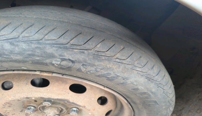 2011 Tata Indica Vista TERRA TDI, Diesel, Manual, 1,87,720 km, tyre