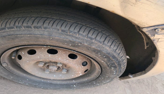 2011 Tata Indica Vista TERRA TDI, Diesel, Manual, 1,87,720 km, tyre