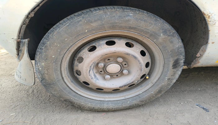 2011 Tata Indica Vista TERRA TDI, Diesel, Manual, 1,87,720 km, tyre