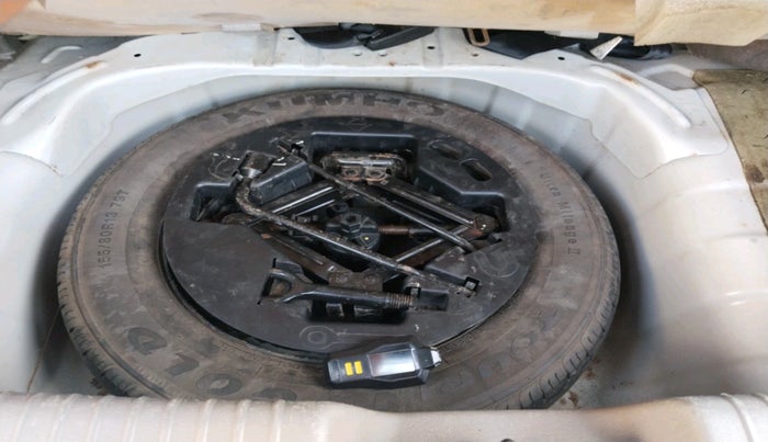 2011 Hyundai i10 SPORTZ 1.2, Petrol, Manual, 55,450 km, tyre