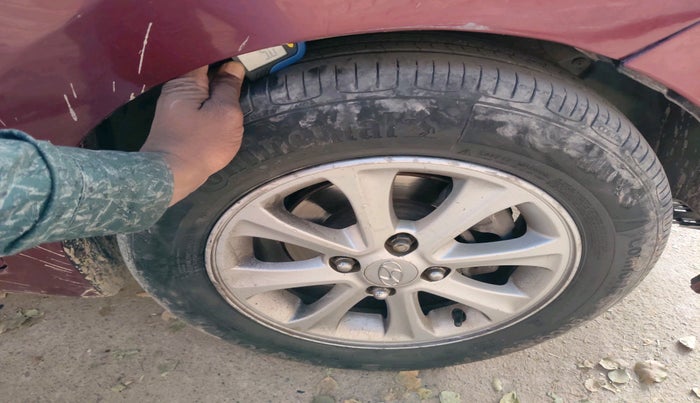 2015 Hyundai Grand i10 ASTA 1.2 KAPPA VTVT, Petrol, Manual, 1,10,039 km, tyre