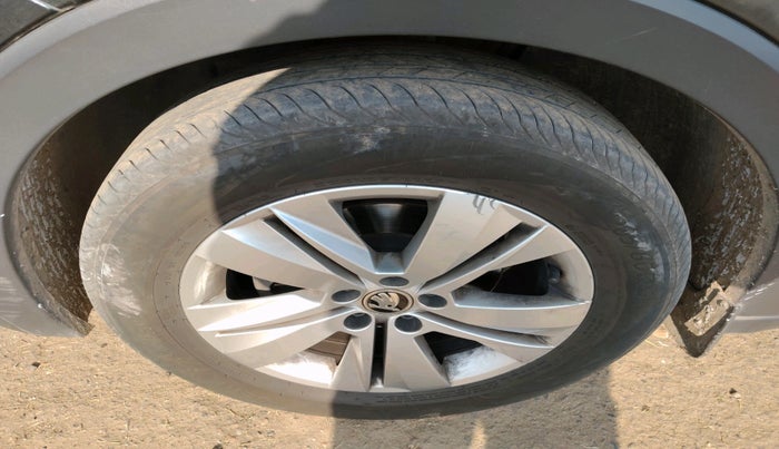 2023 Skoda KUSHAQ Active plus 1.0 TSI , Petrol, Manual, 41,374 km, tyre