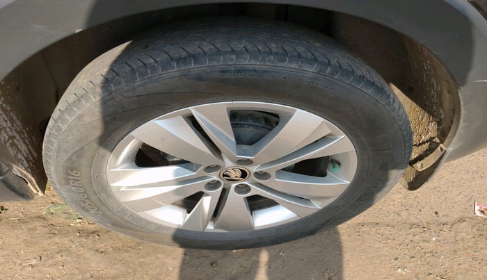 2023 Skoda KUSHAQ Active plus 1.0 TSI , Petrol, Manual, 41,374 km, tyre