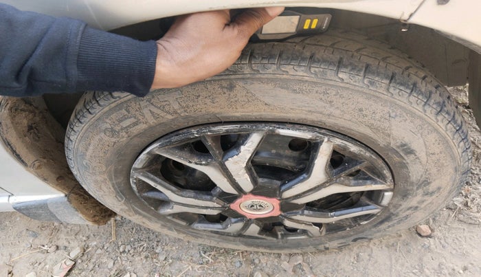 2011 Maruti A Star ZXI, Petrol, Manual, 64,942 km, tyre