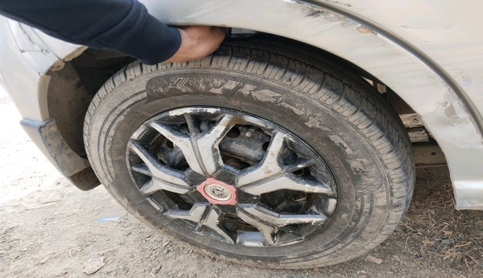 2011 Maruti A Star ZXI, Petrol, Manual, 64,942 km, tyre