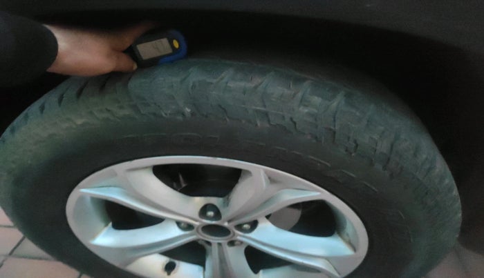 2022 Tata Harrier XTA 2.0L KRYOTEC PLUS, Diesel, Automatic, 1,84,720 km, tyre