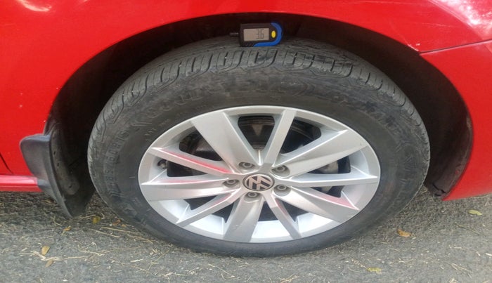 2015 Volkswagen Polo HIGHLINE1.2L, Petrol, Manual, 61,988 km, tyre