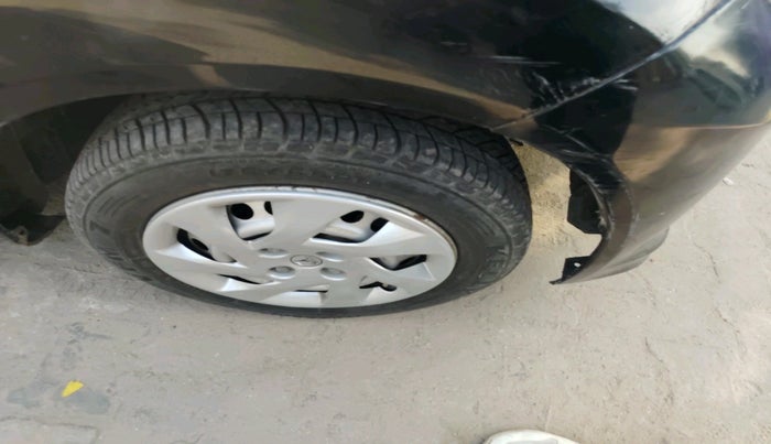 2012 Honda Brio E MT, Petrol, Manual, 91,450 km, tyre