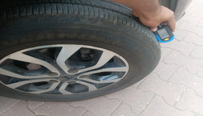 2017 Nissan Terrano XV D PREMIUM AMT, Diesel, Automatic, 57,967 km, tyre