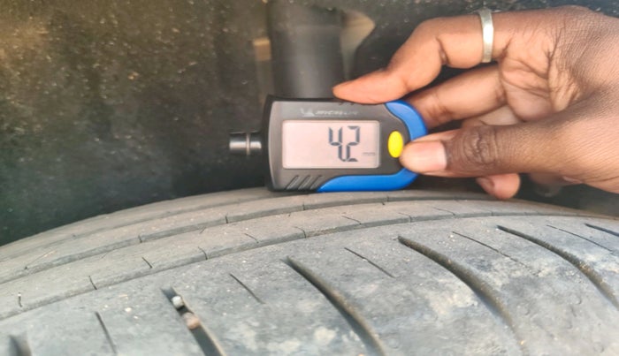 2018 Maruti Vitara Brezza VDI, Diesel, Manual, 96,455 km, tyre