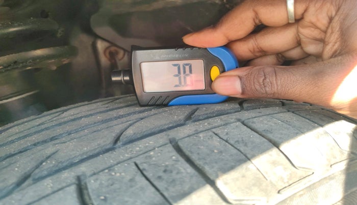 2018 Maruti Vitara Brezza VDI, Diesel, Manual, 96,455 km, tyre