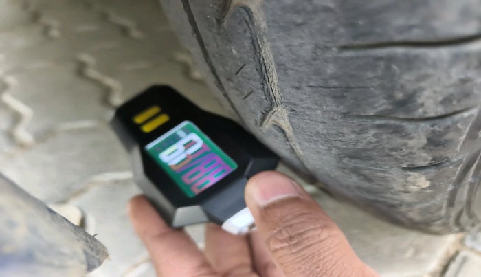 2014 Hyundai Eon ERA +, Petrol, Manual, 62,926 km, tyre