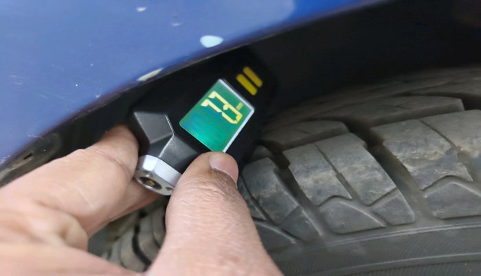 2014 Hyundai Eon ERA +, Petrol, Manual, 62,926 km, tyre