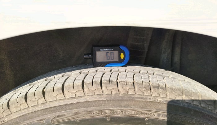 2011 Nissan Micra XV PETROL, Petrol, Manual, 1,02,570 km, tyre