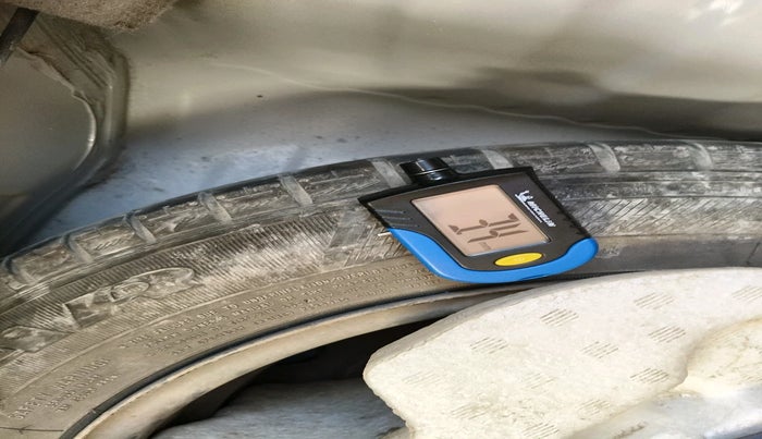 2011 Nissan Micra XV PETROL, Petrol, Manual, 1,02,570 km, tyre