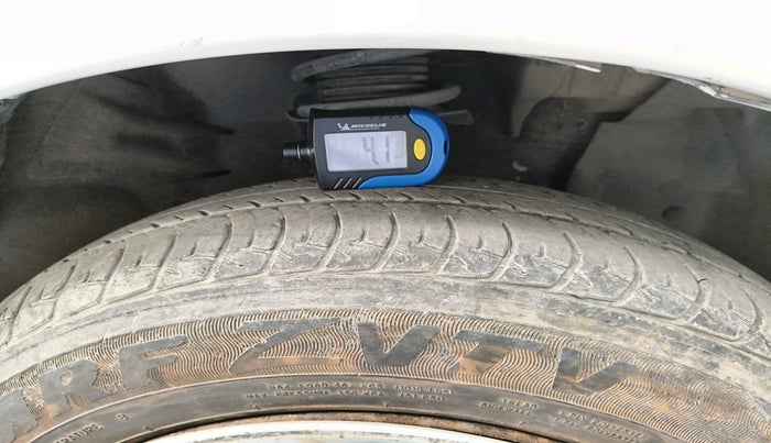 2011 Nissan Micra XV PETROL, Petrol, Manual, 1,02,570 km, tyre