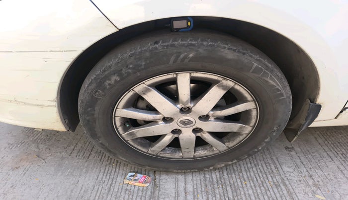 2012 Renault Fluence 1.5 E2, Diesel, Manual, 1,60,531 km, tyre