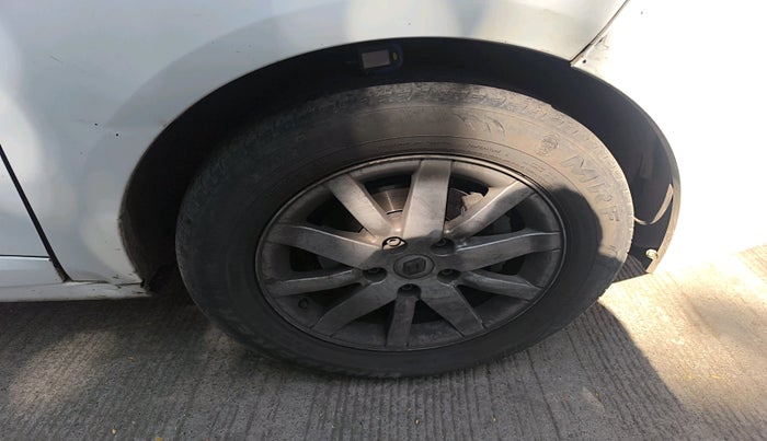 2012 Renault Fluence 1.5 E2, Diesel, Manual, 1,60,531 km, tyre