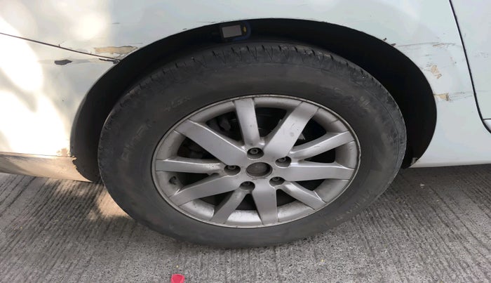 2012 Renault Fluence 1.5 E2, Diesel, Manual, 1,60,531 km, tyre