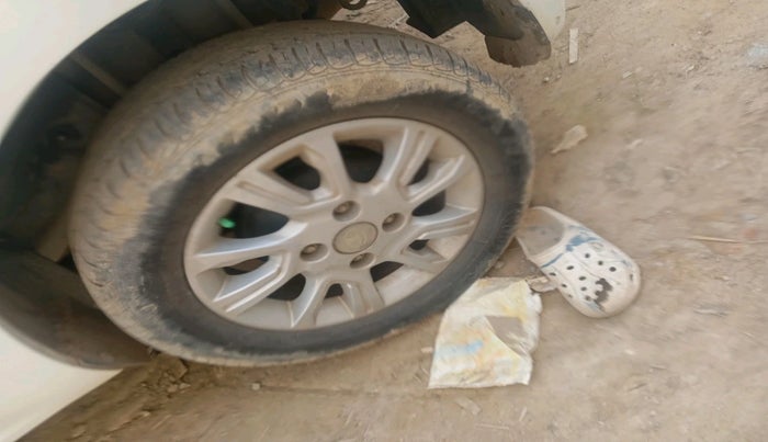 2016 Tata Tiago XZ PETROL, Petrol, Manual, 18,098 km, tyre