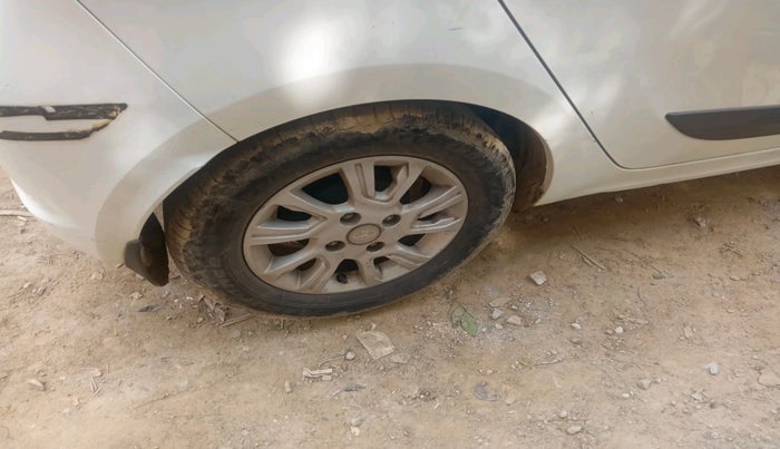 2016 Tata Tiago XZ PETROL, Petrol, Manual, 18,098 km, tyre