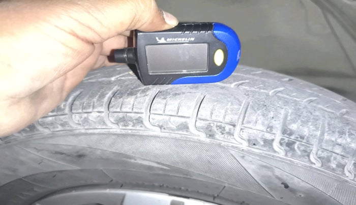 2018 Maruti Alto 800 LXI, Petrol, Manual, 65,912 km, tyre