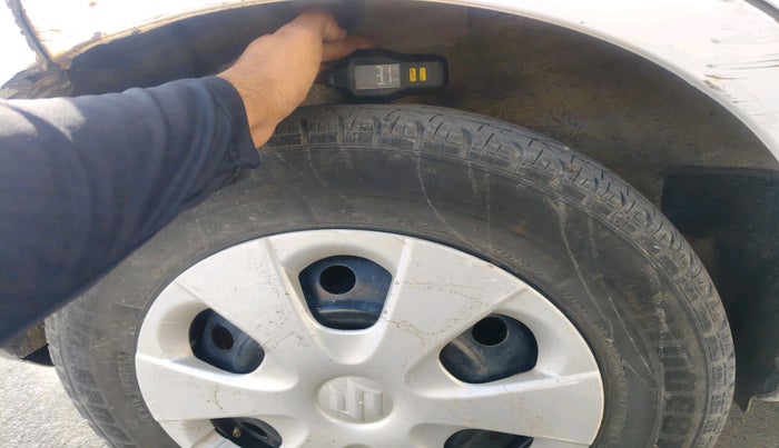 2011 Maruti Ritz VDI, Diesel, Manual, 1,11,664 km, tyre