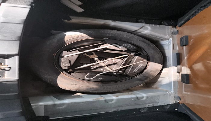 2017 Tata NEXON XM PETROL, Petrol, Manual, 49,877 km, tyre