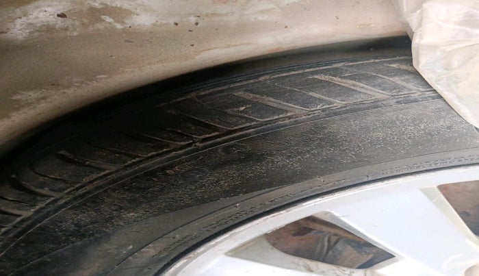 2011 Maruti Ritz ZXI, Petrol, Manual, 54,349 km, tyre