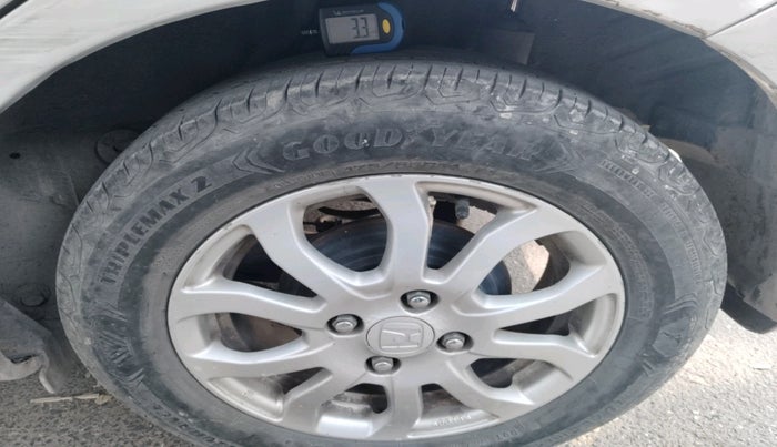 2015 Honda Amaze 1.2L I-VTEC VX, Petrol, Manual, 85,987 km, tyre