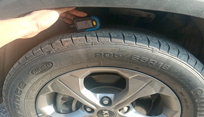 2020 KIA SELTOS HTK PLUS 1.5, Petrol, Manual, 52,515 km, tyre