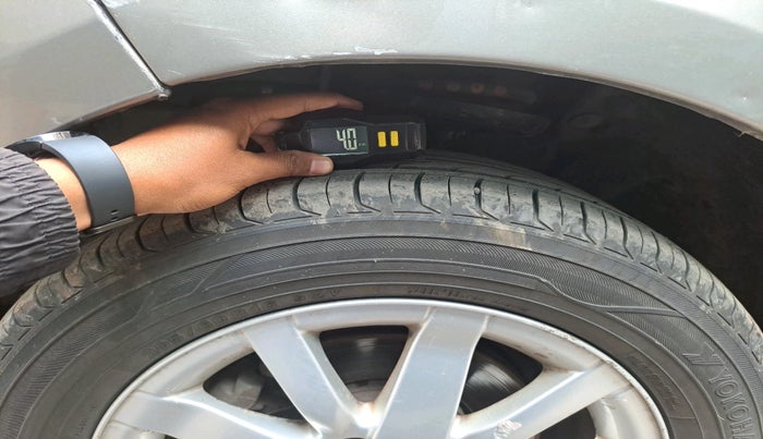 2011 Renault Fluence 1.5 E2, Diesel, Manual, 86,229 km, tyre