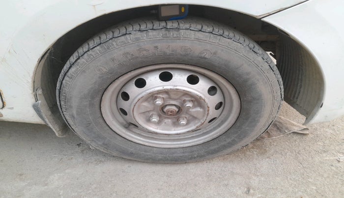 2016 Hyundai Eon D-LITE+, Petrol, Manual, 69,401 km, tyre