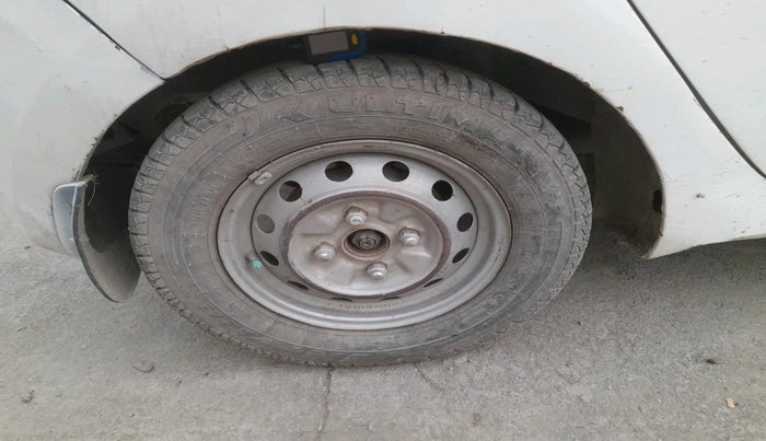 2016 Hyundai Eon D-LITE+, Petrol, Manual, 69,401 km, tyre