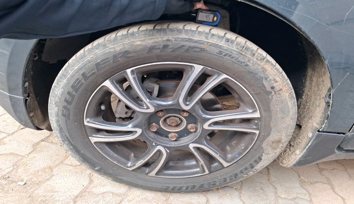 2018 Mahindra MARAZZO M8 7 STR, Diesel, Manual, 75,041 km, tyre