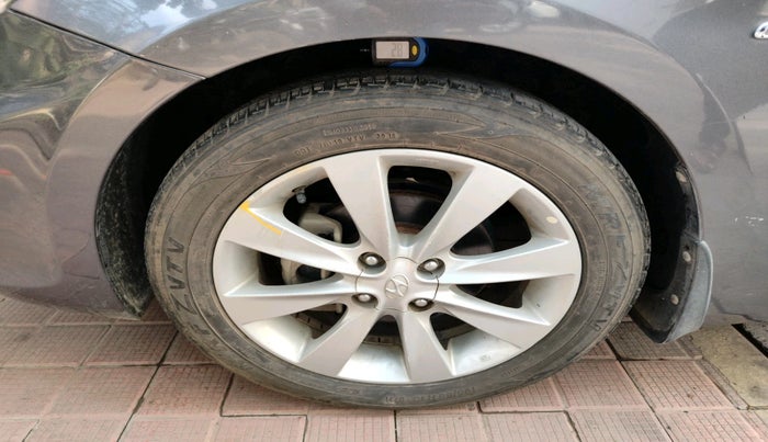 2013 Hyundai Verna FLUIDIC 1.6 CRDI SX, Diesel, Manual, 1,11,546 km, tyre