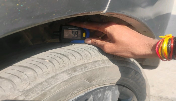 2015 Honda Amaze 1.2L I-VTEC S AT, Petrol, Automatic, 1,45,477 km, tyre