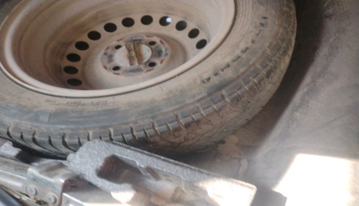 2015 Honda Amaze 1.2L I-VTEC S AT, Petrol, Automatic, 1,45,477 km, tyre