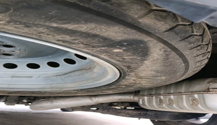 2022 Mahindra XUV700 AX 5 P MT 5 STR, Petrol, Manual, 45,812 km, tyre