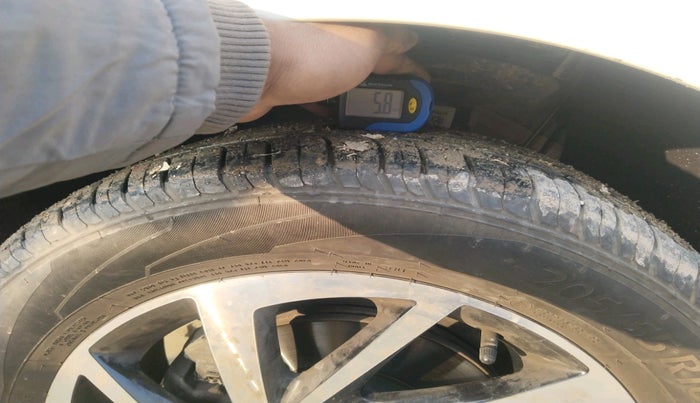 2023 Volkswagen VIRTUS TOPLINE TSI 1.0 AT, Petrol, Automatic, 15,688 km, tyre