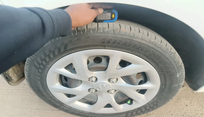 2017 Hyundai Grand i10 SPORTZ 1.2 KAPPA VTVT, Petrol, Manual, 58,219 km, tyre